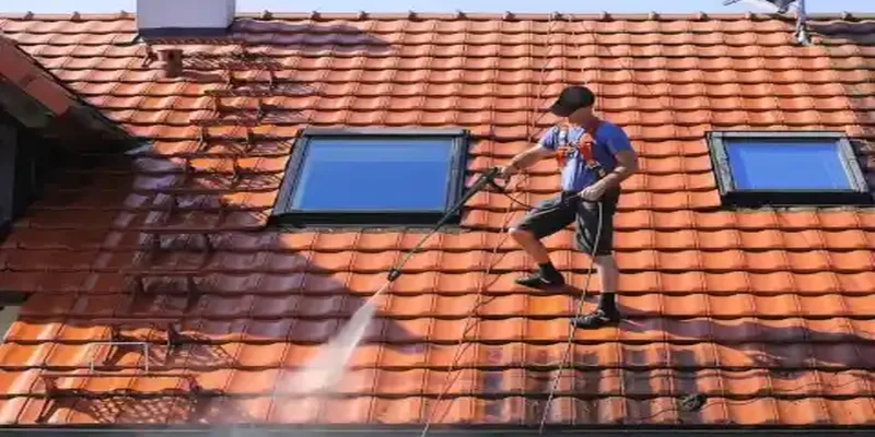 démoussage et nettoyage haute pression de toiture à Bassens